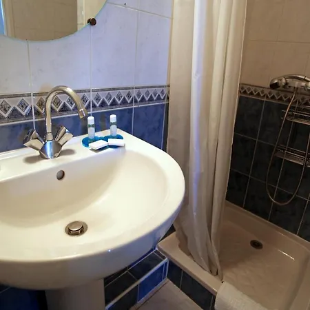 Du Château Hotel 2*