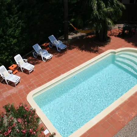 Du Château 2* Margon (Herault)
