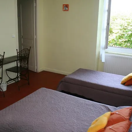 Du Château 2*