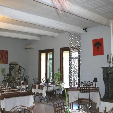 Du Chateau Szálloda